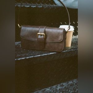 Brandy Melville BROWN BUCKLE SHOULDER BAG